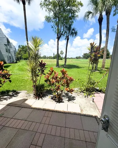 $1,300 | 7787 Golf Cir Drive, Unit 106, Margate, FL 33063