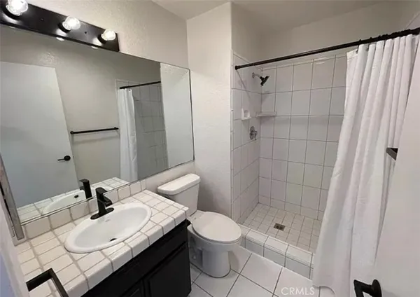 $3,750 | 10022 Reseda Boulevard, Unit 18, Northridge, CA 91324