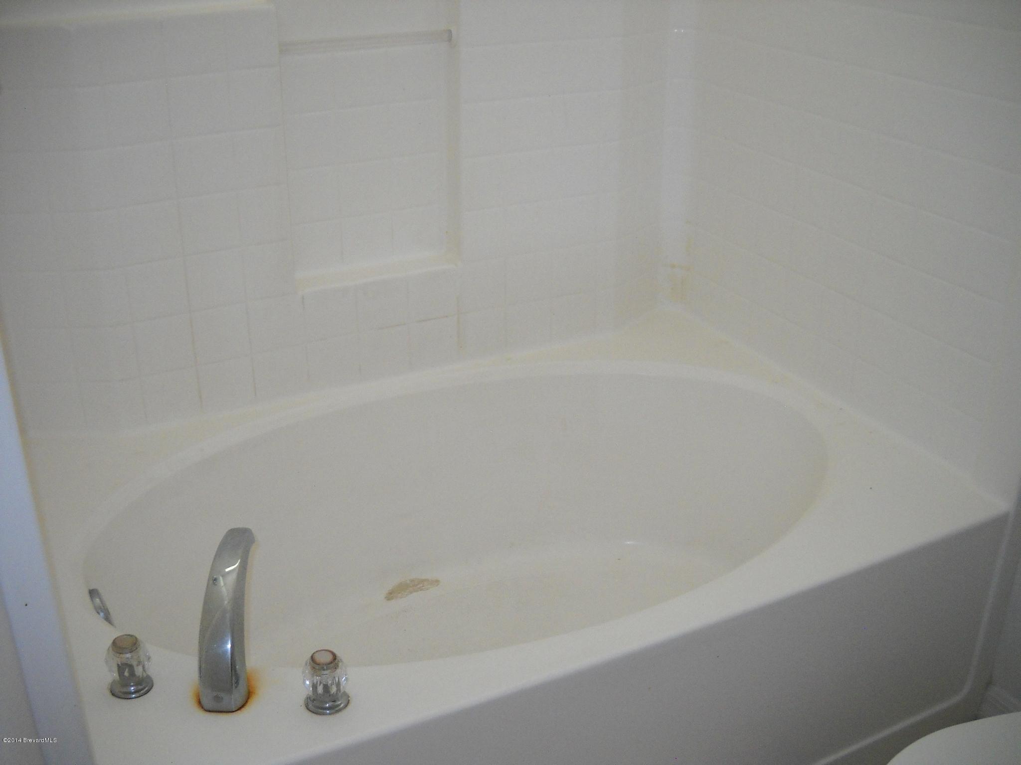 4475 Kings Highway Cocoa, FL 32927 - Photo 10 of 14 Master bath garden tub view