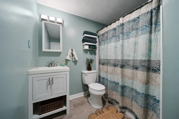 $1,800 | 33 Andrew Street, Unit 26, Manchester, NH 03104