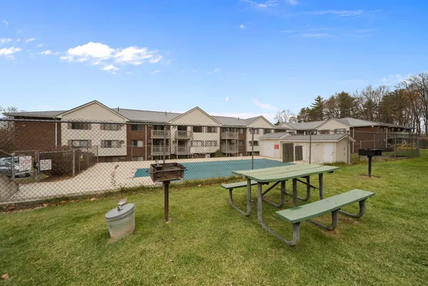 $1,800 | 33 Andrew Street, Unit 26, Manchester, NH 03104