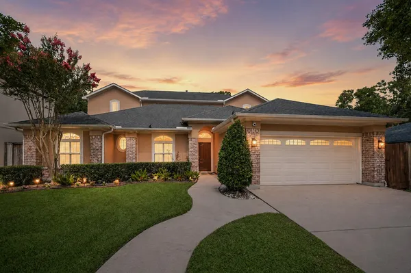 $949,000 | 9406 Bevlyn Drive, Houston, TX 77025