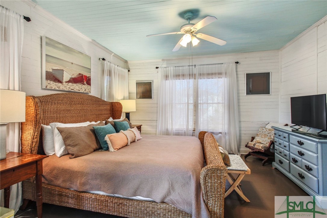1700 Inlet Avenue Tybee Island, GA 31328 - Photo 16 of 37 Master Suite upstars