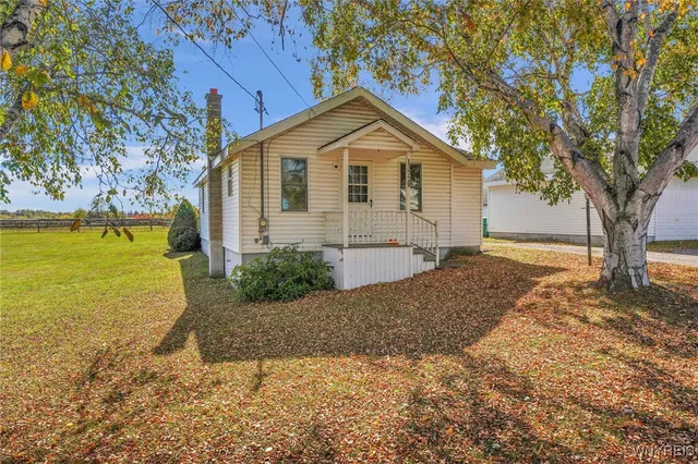 $245,500 | 13729 East Schutt Road, Chaffee, NY 14030