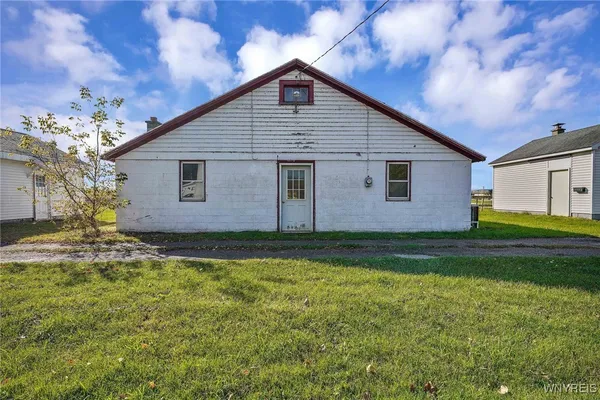 $245,500 | 13729 East Schutt Road, Chaffee, NY 14030