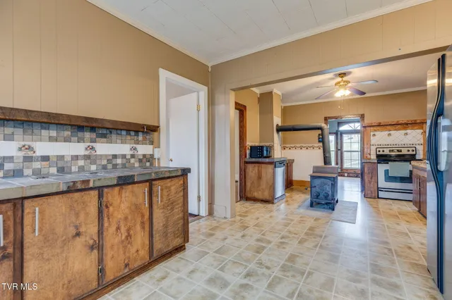 $85,000 | 22587 Us Highway 58, Castlewood, VA 24224