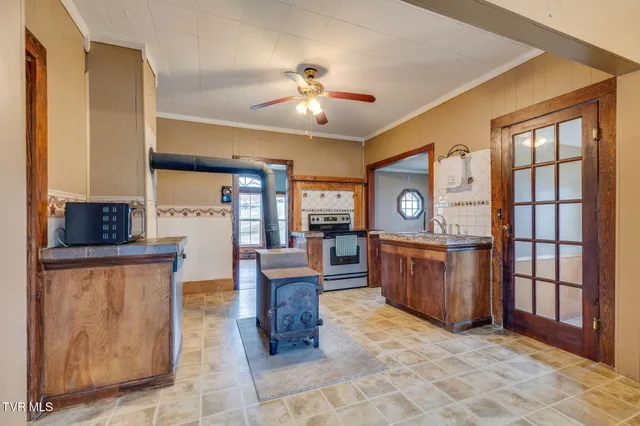 $85,000 | 22587 Us Highway 58, Castlewood, VA 24224