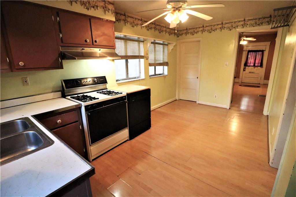704 Park Road Ambridge, PA 15003 - Photo 8 of 25 Gallery Image 8