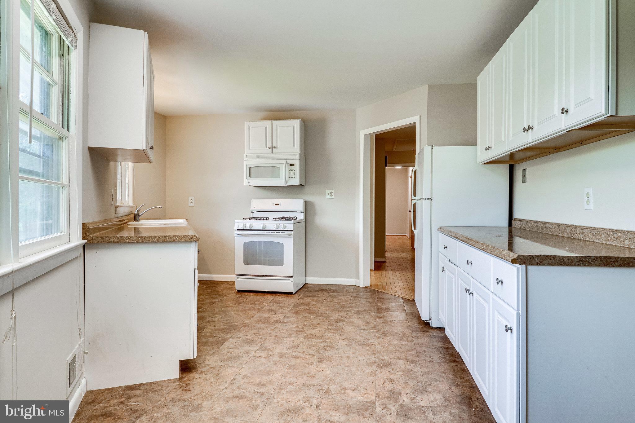 2924 Hideaway Road Fairfax, VA 22031 - Photo 7 of 45 Gallery Image 7