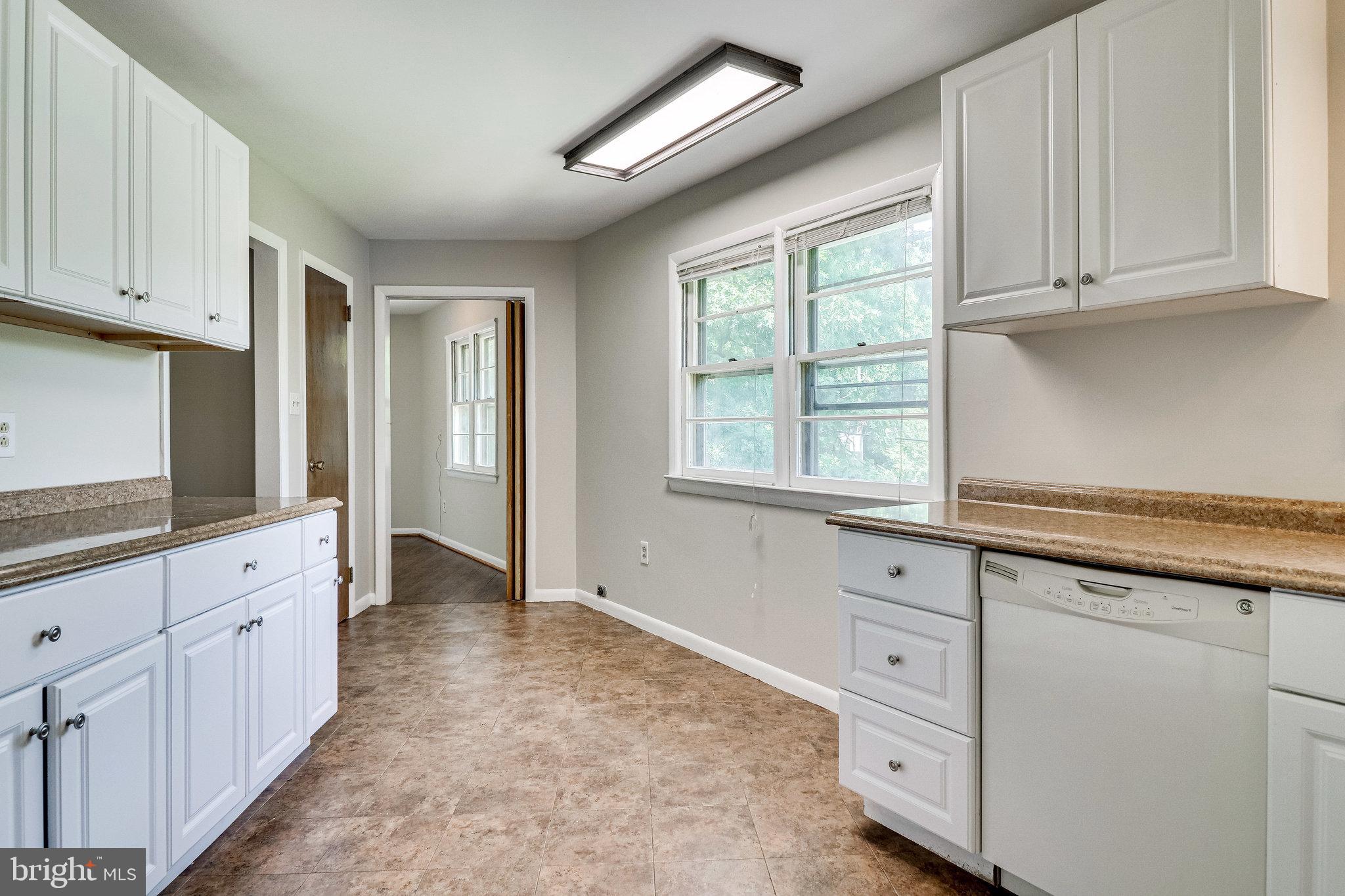 2924 Hideaway Road Fairfax, VA 22031 - Photo 9 of 45 Gallery Image 9