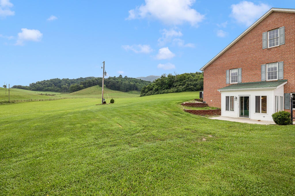 206 Valley Road Saltville, VA 24370 - Photo 87 of 90 Gallery Image 87