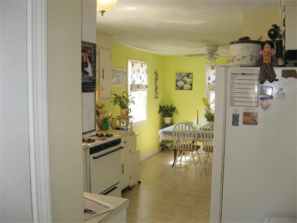 49 Deepfield Road Springfield, MA 01118 - Photo 4 of 14 Gallery Image 4
