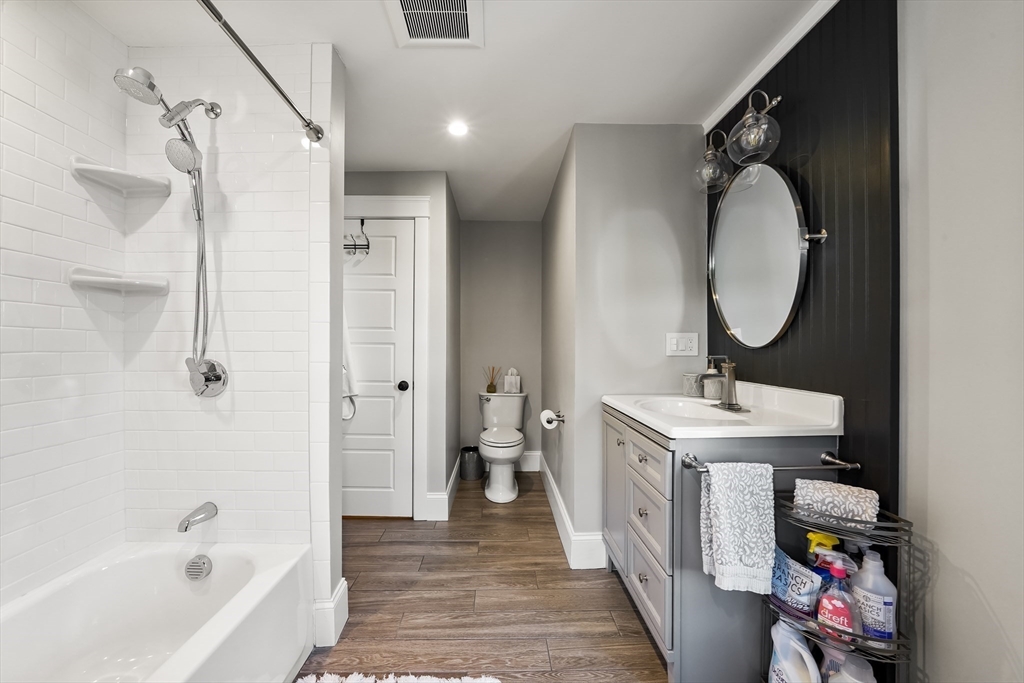 814 Main Street, Unit 814 Winchester, MA 01890 - Photo 24 of 42