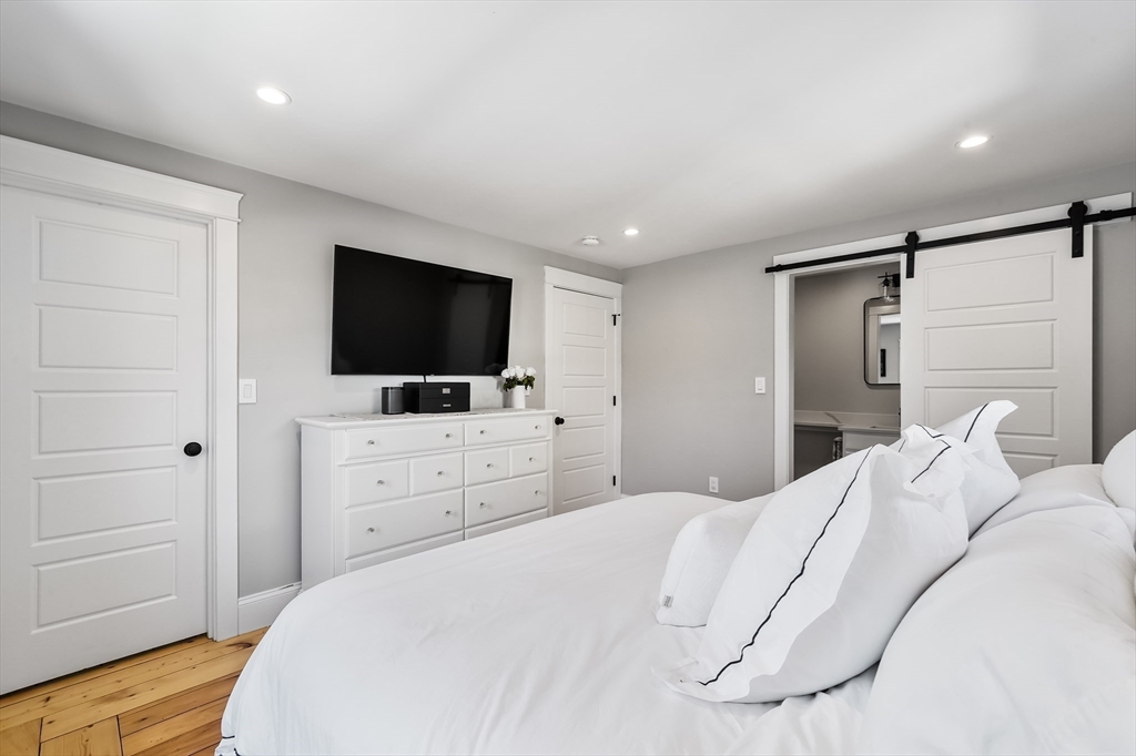 814 Main Street, Unit 814 Winchester, MA 01890 - Photo 27 of 42