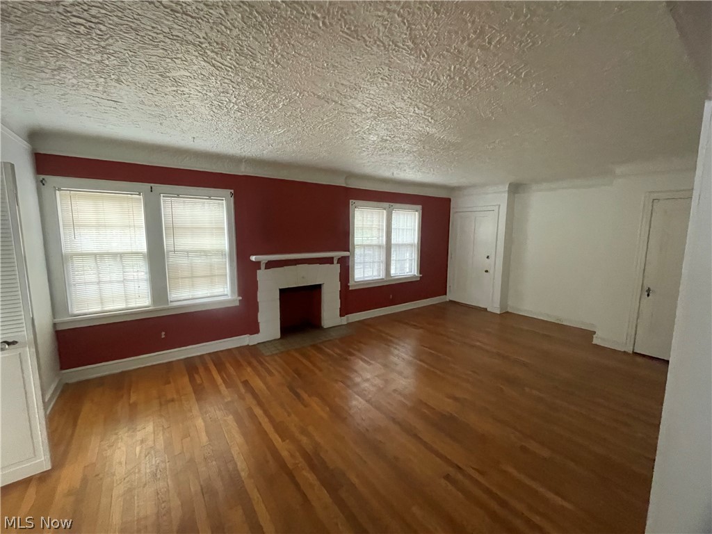 18323 Newell Road Shaker Heights, OH 44122 - Photo 2 of 31