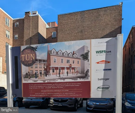 a car parked in front of a building