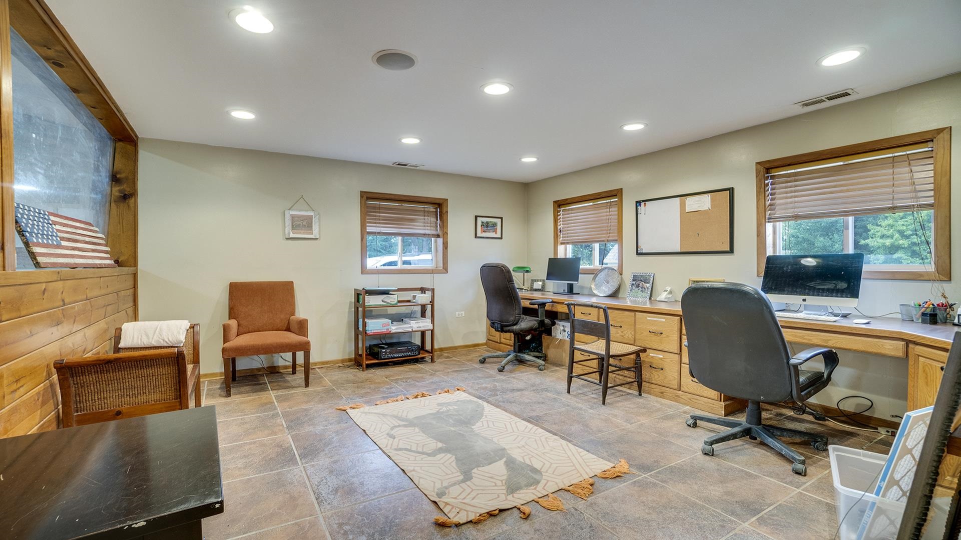 18752 West Edwards Road Antioch, IL 60002 - Photo 17 of 59 a workspace with furniture and a window