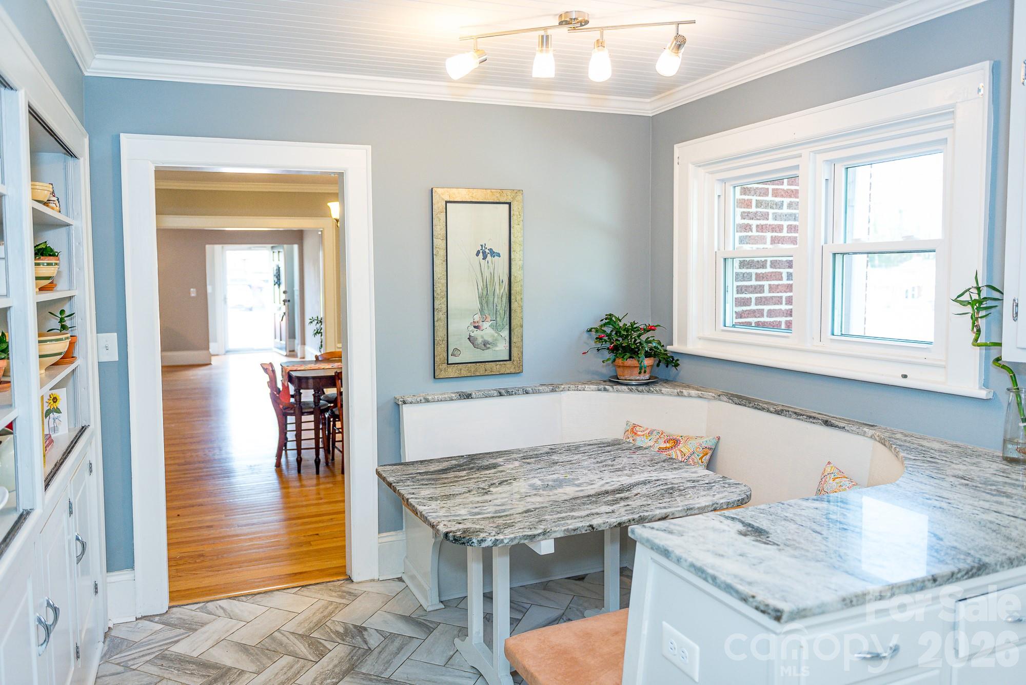 610 East Main Street Cherryville, NC 28021 - Photo 29 of 48 a living room with granite countertop furniture and rug