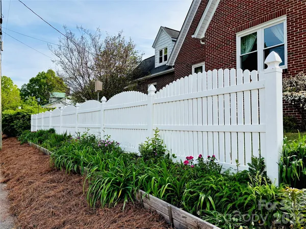 a view of a house with a garage