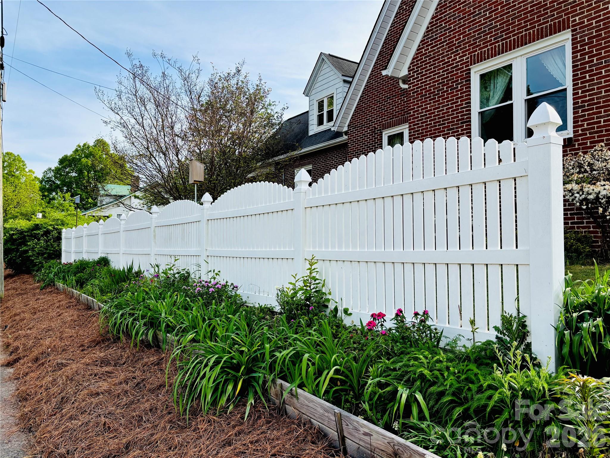 610 East Main Street Cherryville, NC 28021 - Photo 6 of 48