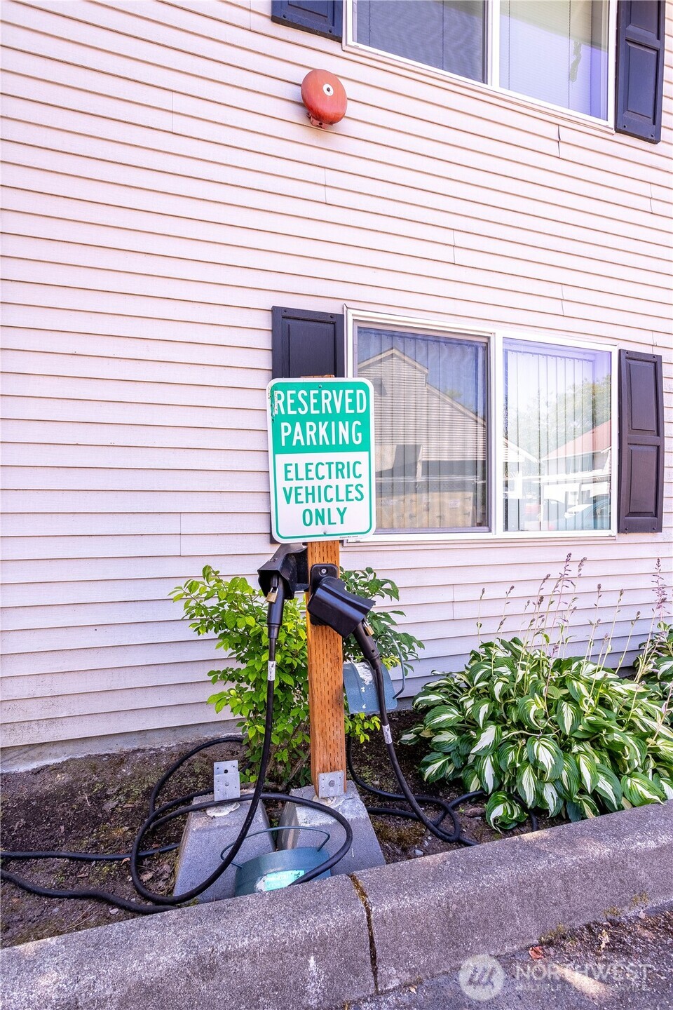 4231 Northeast 5th Street, Unit C102 Renton, WA 98059 - Photo 25 of 27