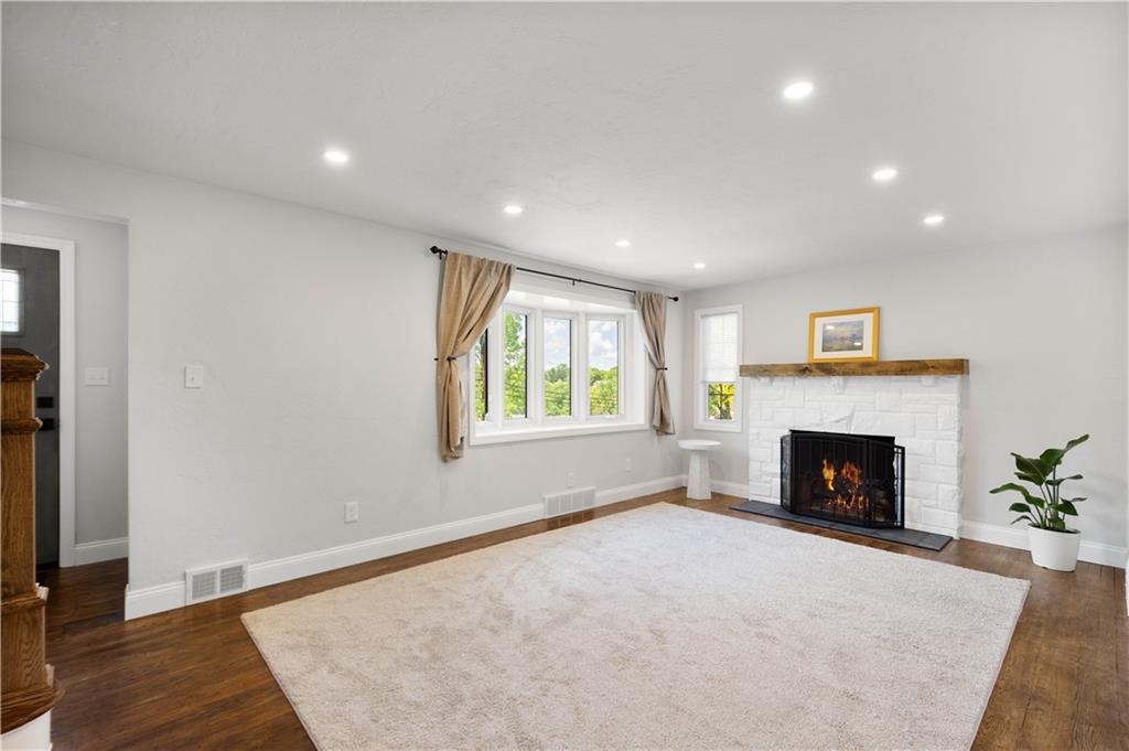 3334 Comanche Road Pittsburgh, PA 15241 - Photo 4 of 38