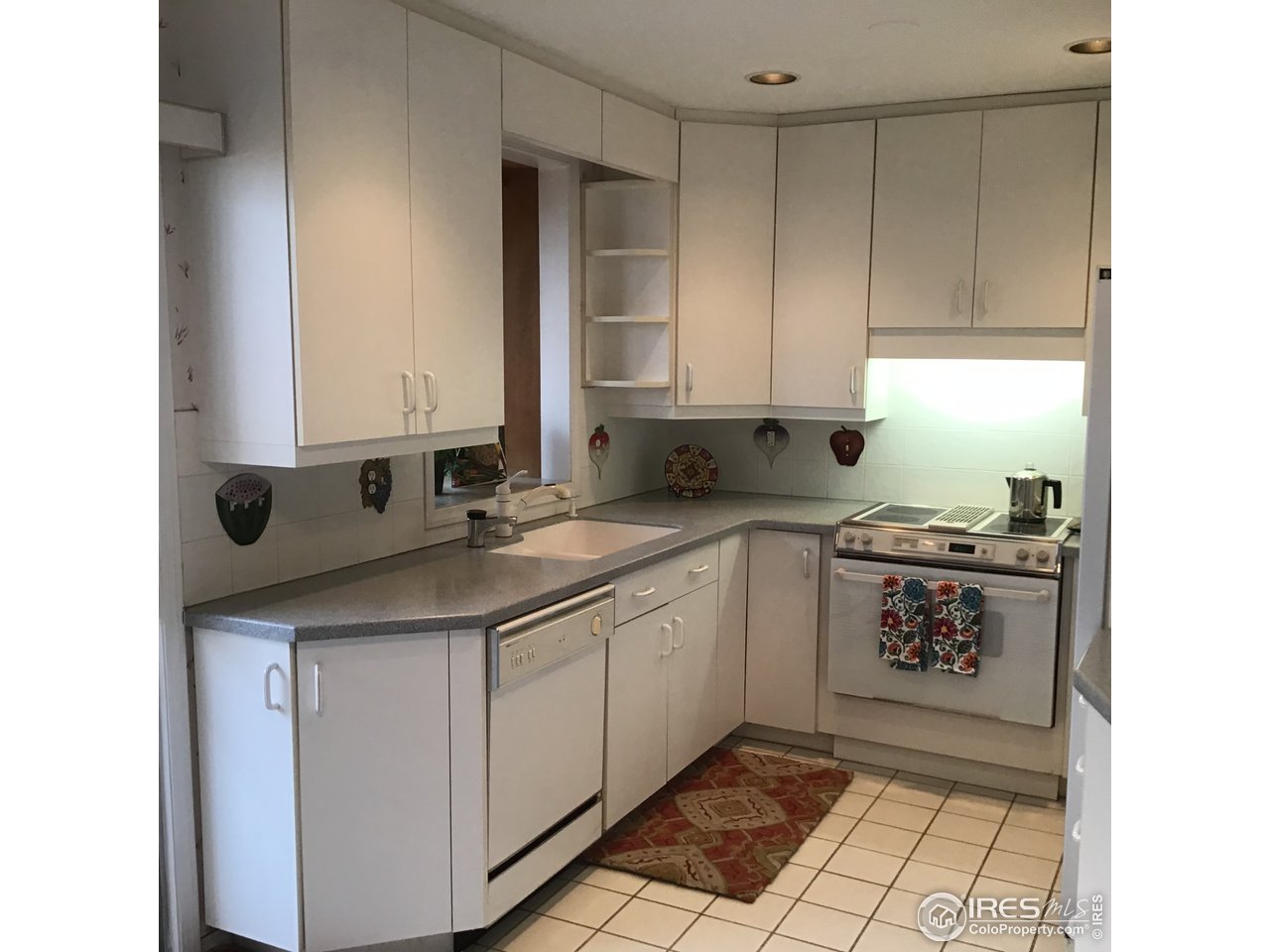 1274 Reed Street Lakewood, CO 80214 - Photo 7 of 23