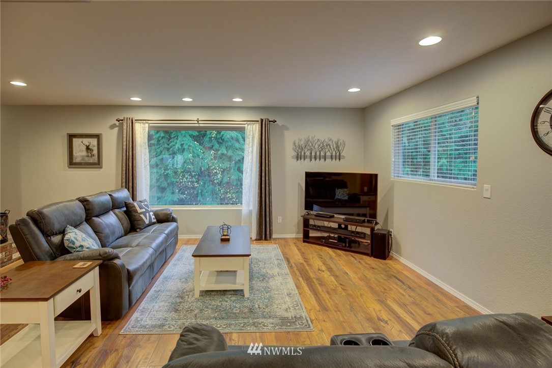 57 Hokanson Road Elma, WA 98541 - Photo 7 of 40 Gallery Image 7