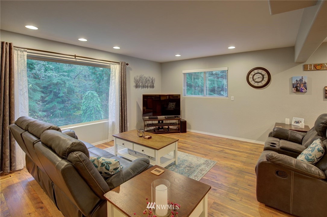 57 Hokanson Road Elma, WA 98541 - Photo 8 of 40 Gallery Image 8