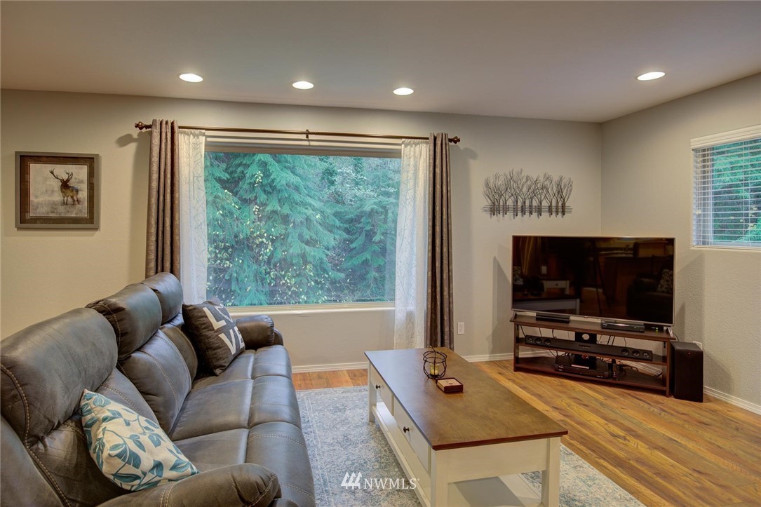 57 Hokanson Road Elma, WA 98541 - Photo 9 of 40 Gallery Image 9