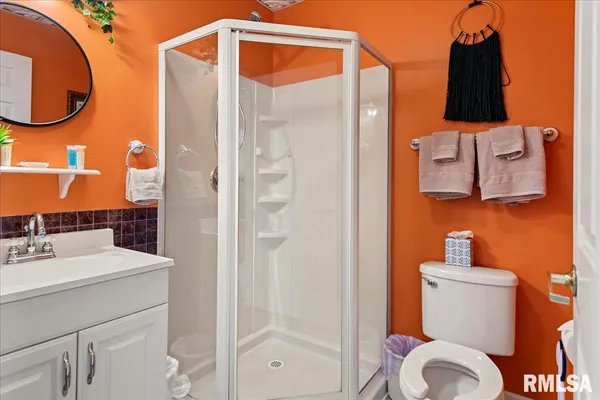 $390,000 | 221 South Monroe Street, Pittsfield, IL 62363