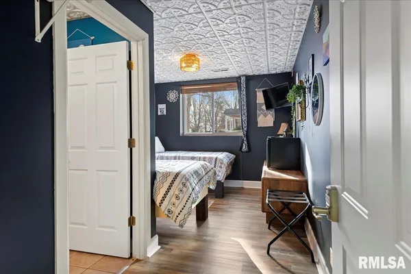 $390,000 | 221 South Monroe Street, Pittsfield, IL 62363