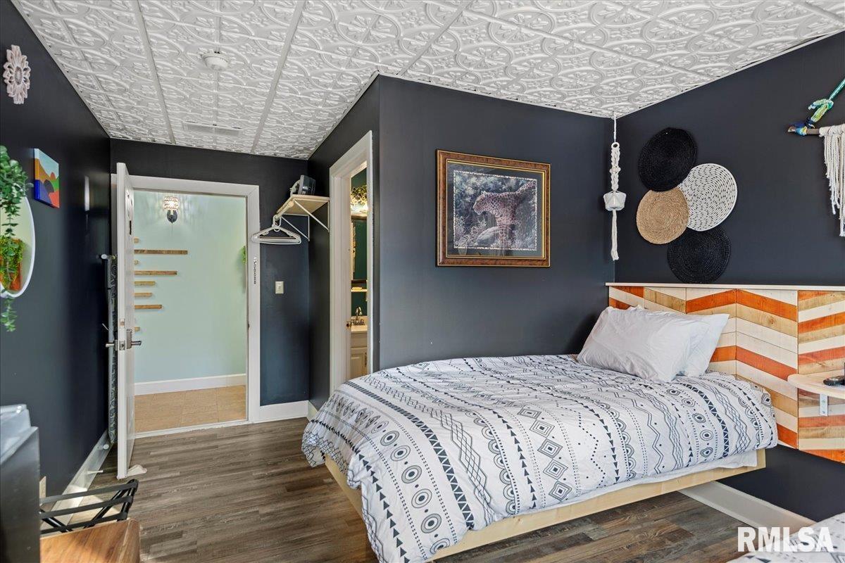 221 South Monroe Street Pittsfield, IL 62363 - Photo 18 of 45