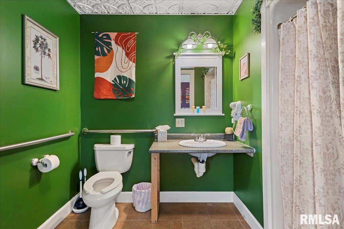 221 South Monroe Street Pittsfield, IL 62363 - Photo 26 of 45