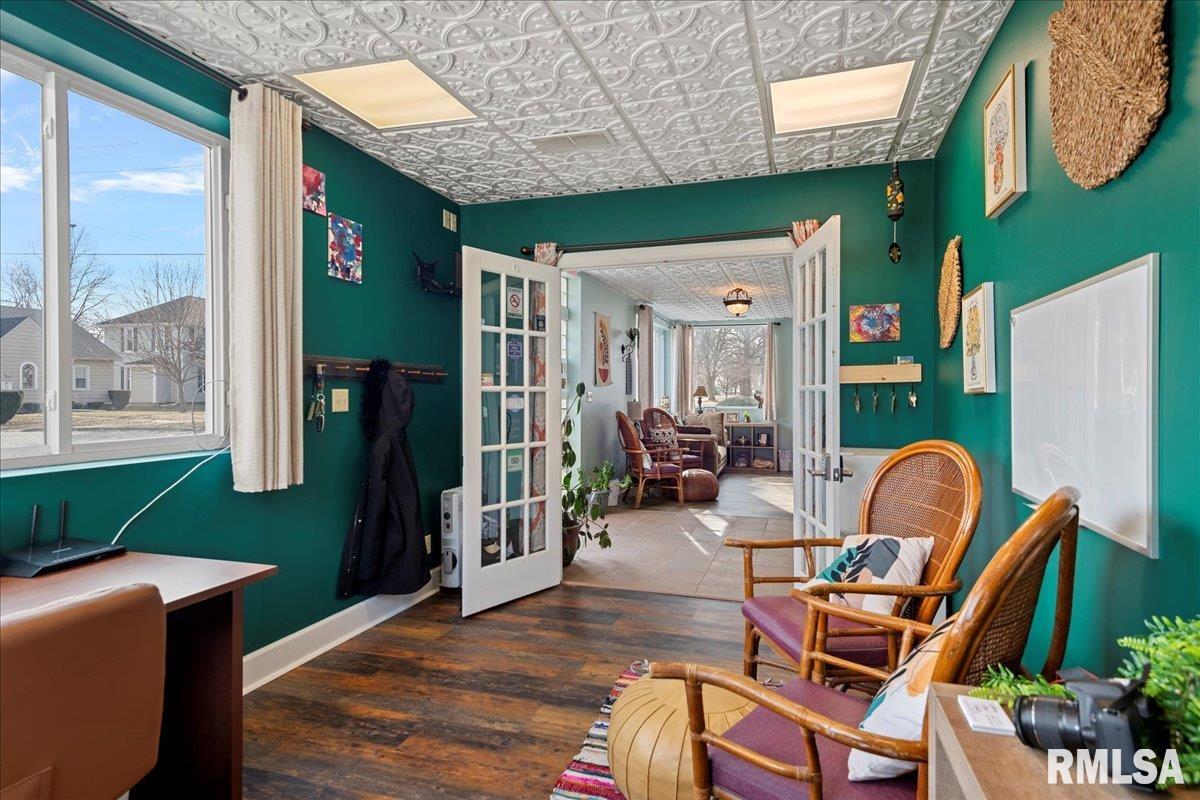 221 South Monroe Street Pittsfield, IL 62363 - Photo 9 of 45