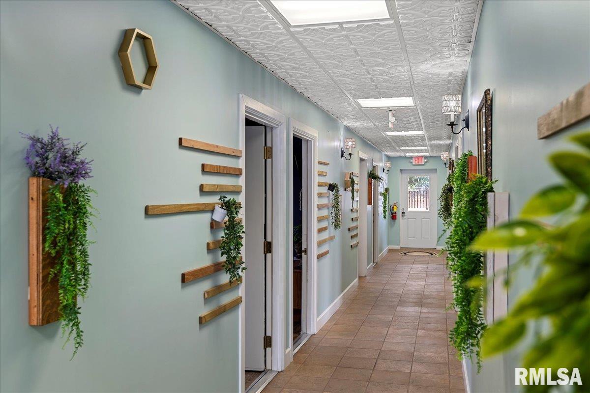 221 South Monroe Street Pittsfield, IL 62363 - Photo 10 of 45