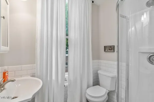 $2,200 | 313 South Cutler Street, Greeneville, TN 37743