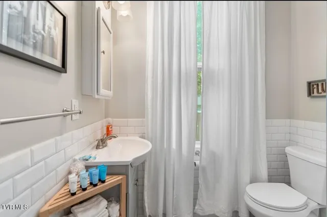 $2,200 | 313 South Cutler Street, Greeneville, TN 37743