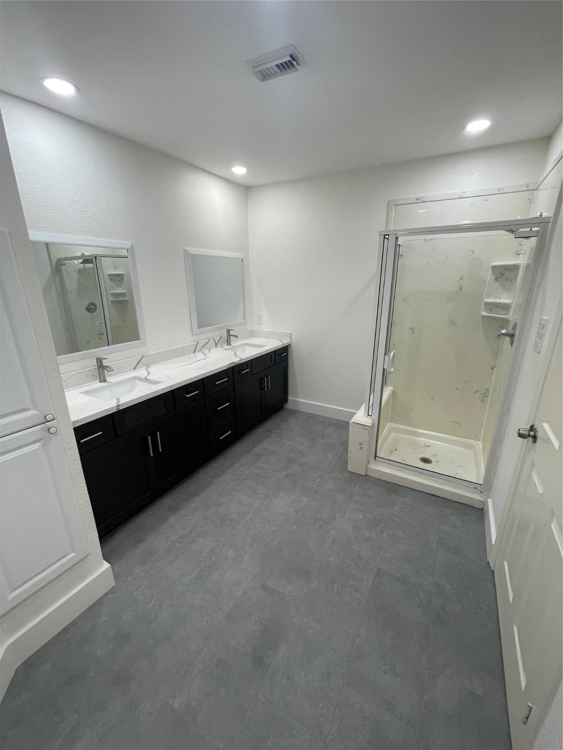 2110 Chenevert Street, Unit 8 Houston, TX 77003 - Photo 9 of 12 a view of room with a sink and mirror
