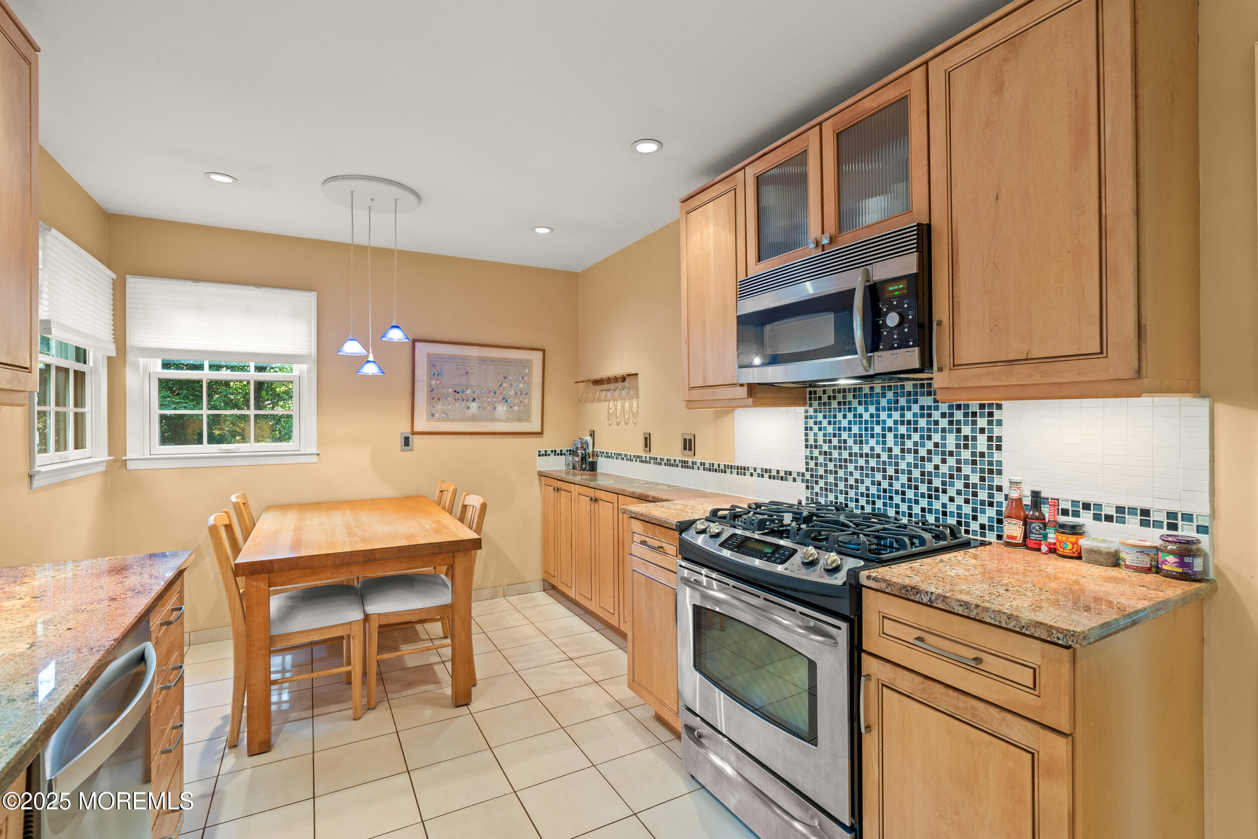 4 Hamilton Hill Road Lincroft, NJ 07738 - Photo 9 of 44 031