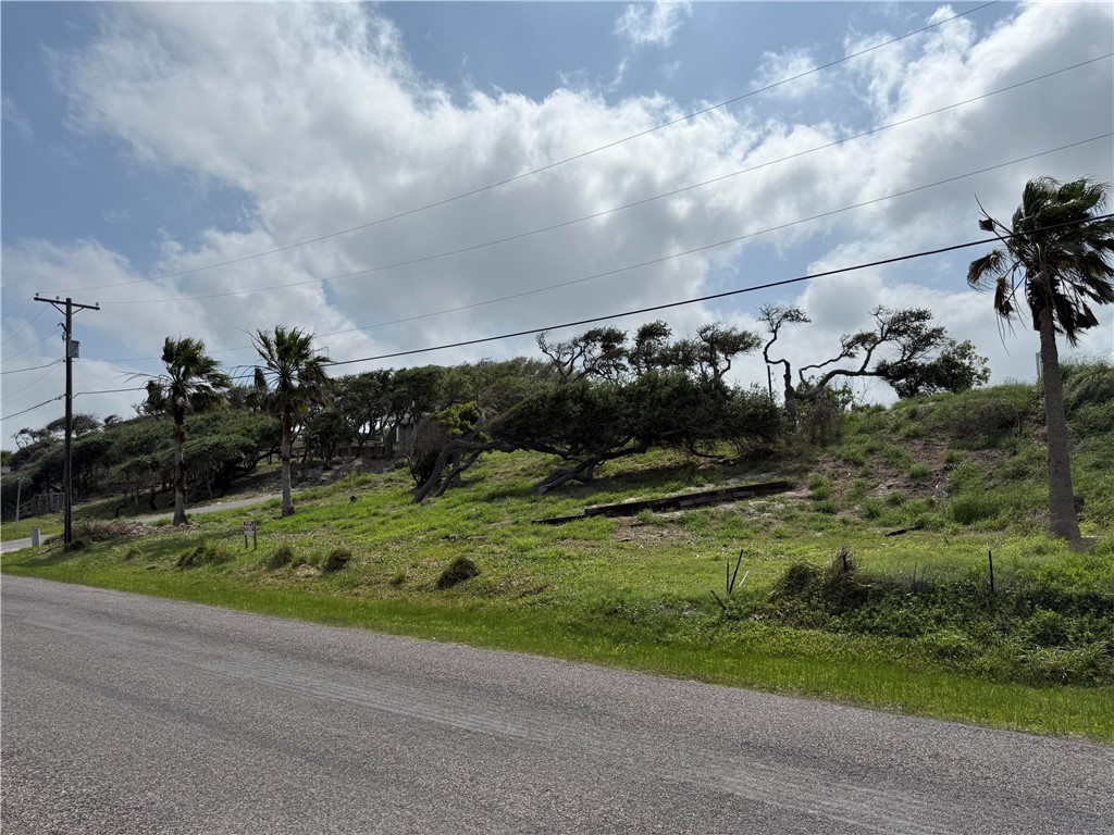 102 Bay Road Rockport, TX 78382 - Photo 2 of 7