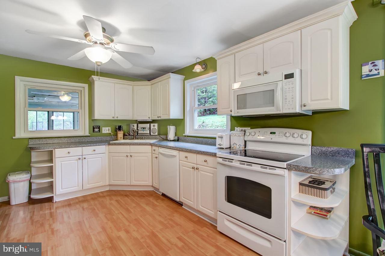 5951 Devonshire Road Harrisburg, PA 17112 - Photo 5 of 25 Gallery Image 5
