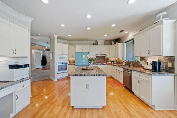 $689,900 | 2945 Forest Hills Drive, Redding, CA 96002