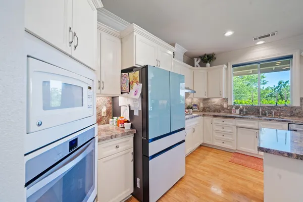 $689,900 | 2945 Forest Hills Drive, Redding, CA 96002