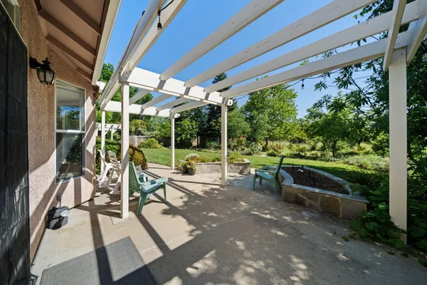 $689,900 | 2945 Forest Hills Drive, Redding, CA 96002