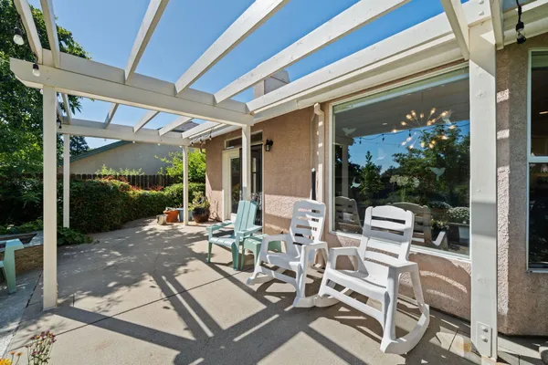 $689,900 | 2945 Forest Hills Drive, Redding, CA 96002
