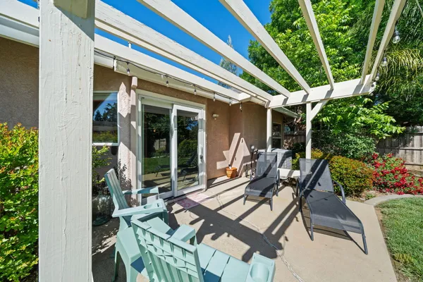 $689,900 | 2945 Forest Hills Drive, Redding, CA 96002