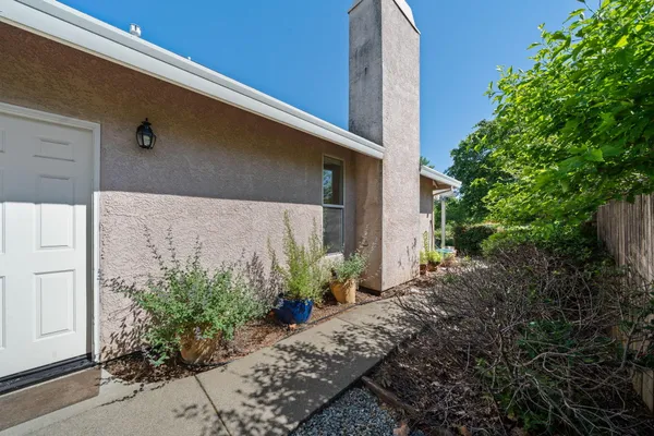 $689,900 | 2945 Forest Hills Drive, Redding, CA 96002