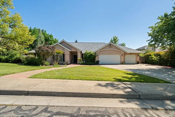 $689,900 | 2945 Forest Hills Drive, Redding, CA 96002