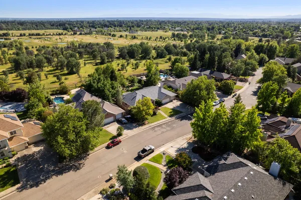 $689,900 | 2945 Forest Hills Drive, Redding, CA 96002
